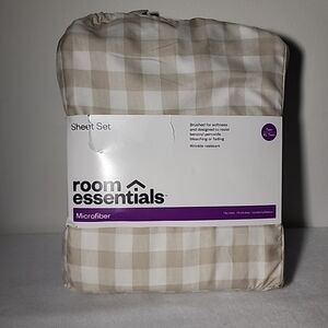 Room Essentials Tan Checkered Sheet Set